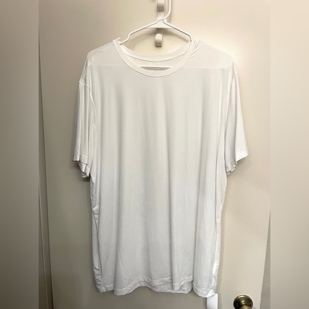 New Men 32 degrees cool shirt